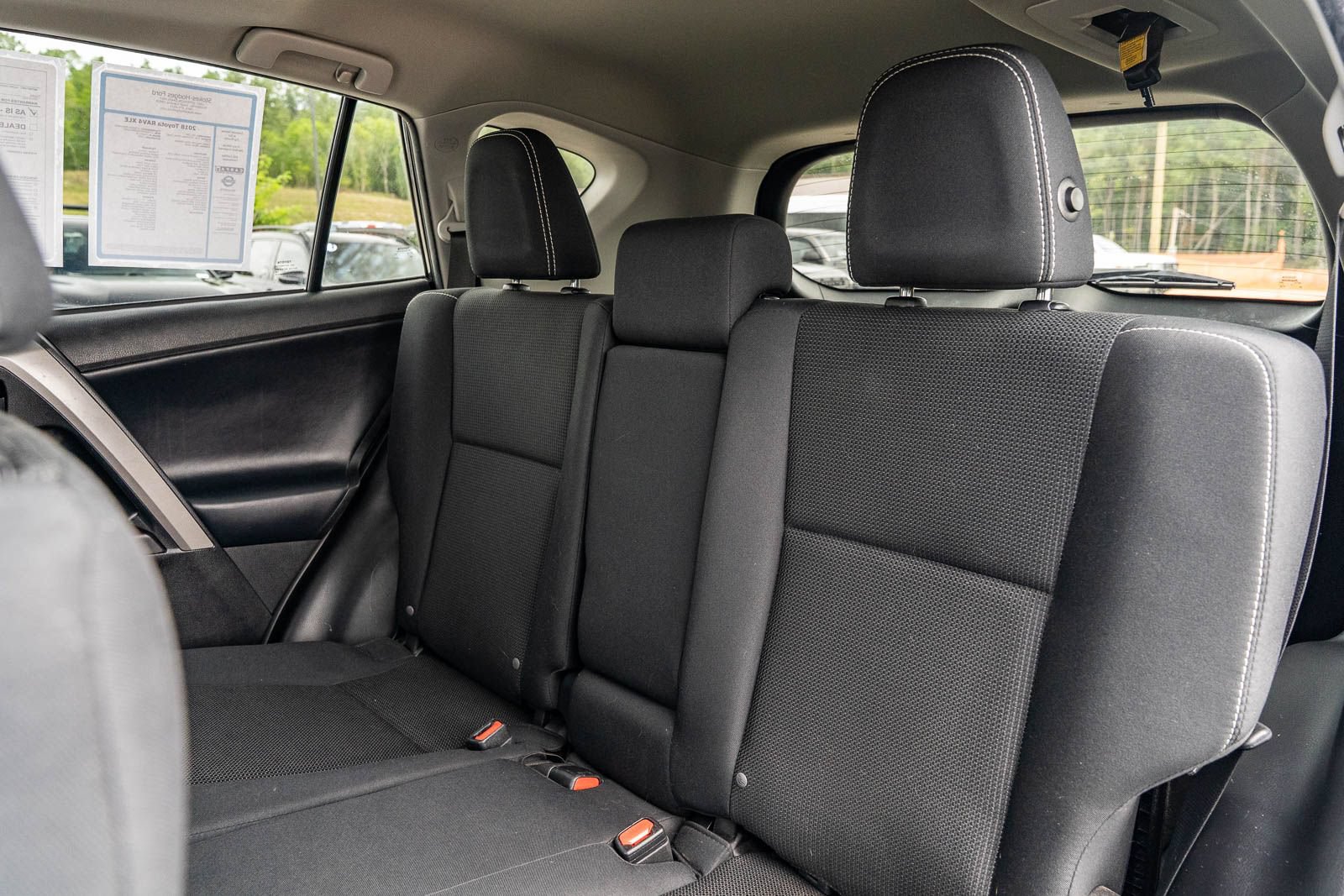 Used 2018 Toyota RAV4 XLE w/ Plus Extra Value Package FWD image 18