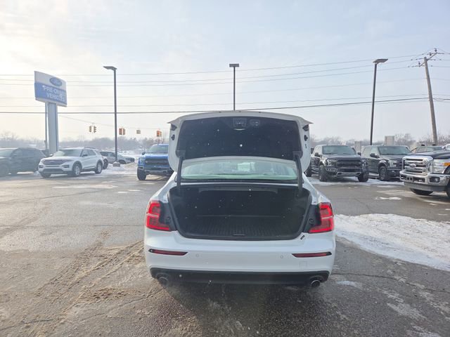 Used 2019 Volvo S60 T5 Momentum w/ Premium Package image 17