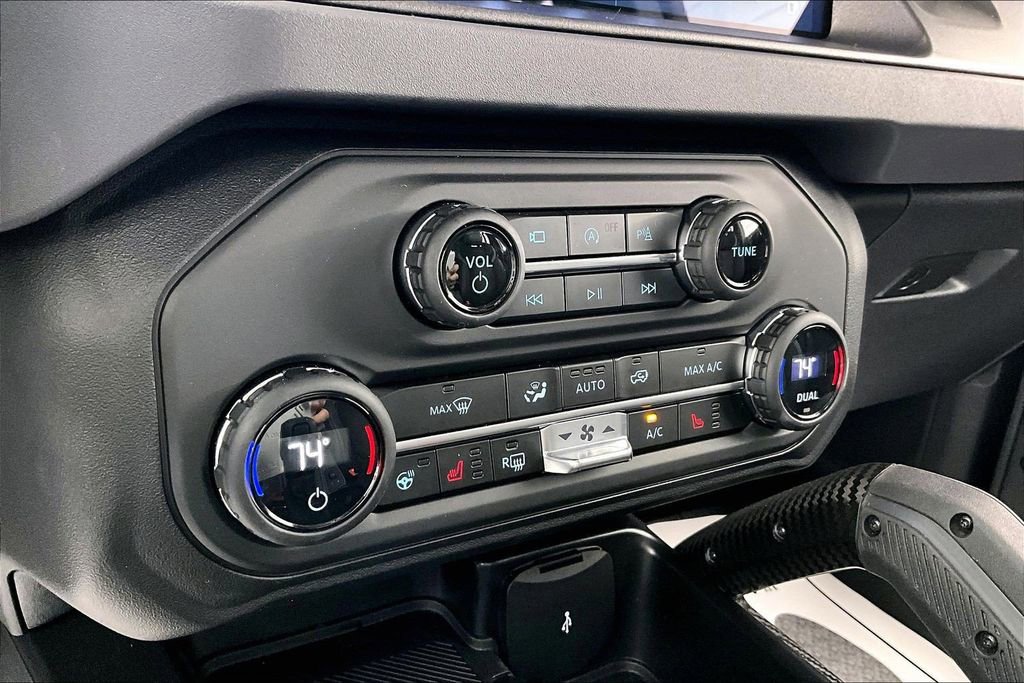 Certified 2025 Ford Bronco Raptor w/ Interior Carbon Fiber Pack AWD/4WD image 31