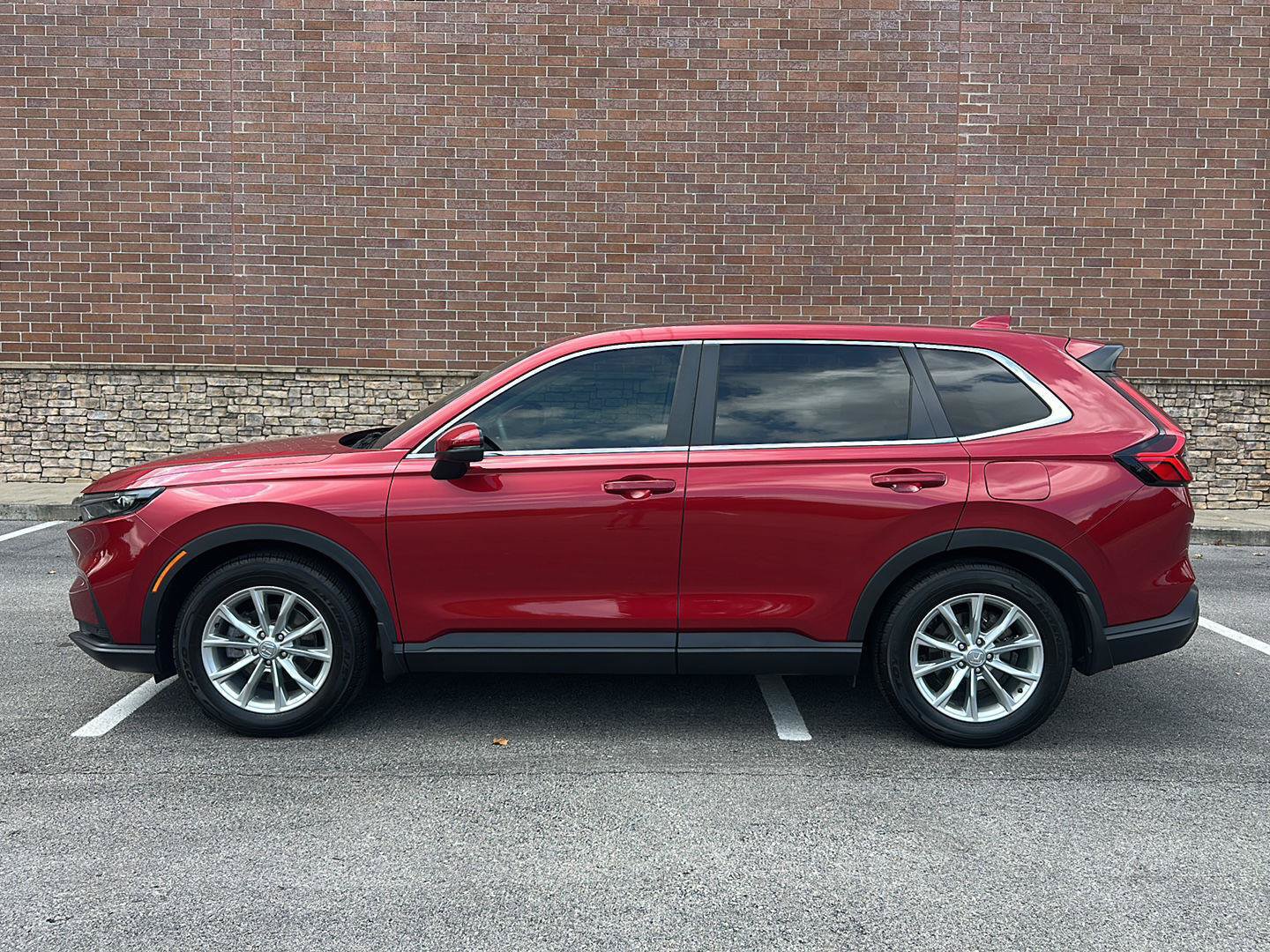 Used 2024 Honda CR-V EX-L image 2