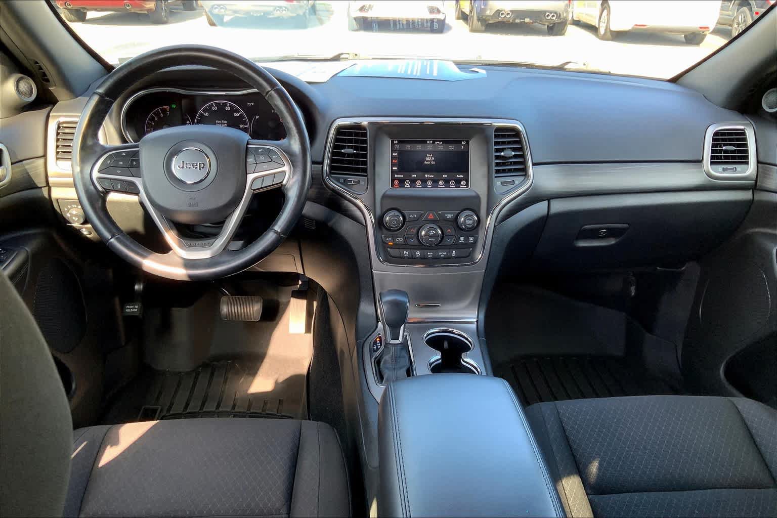 Used 2021 Jeep Grand Cherokee Laredo RWD image 15