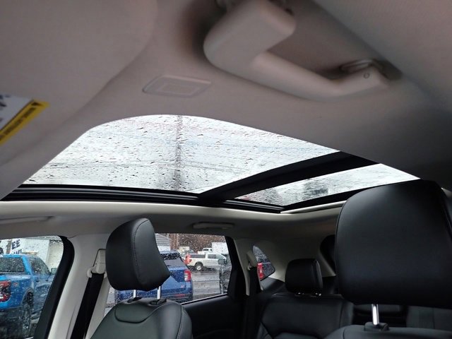 Certified 2024 Ford Edge SEL w/ Convenience Package image 24