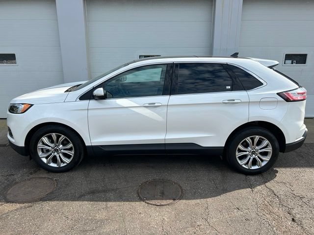 Certified 2024 Ford Edge Titanium w/ Equipment Group 301A AWD/4WD image 3