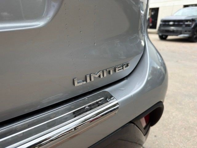 Used 2024 Toyota Highlander Limited AWD/4WD image 14