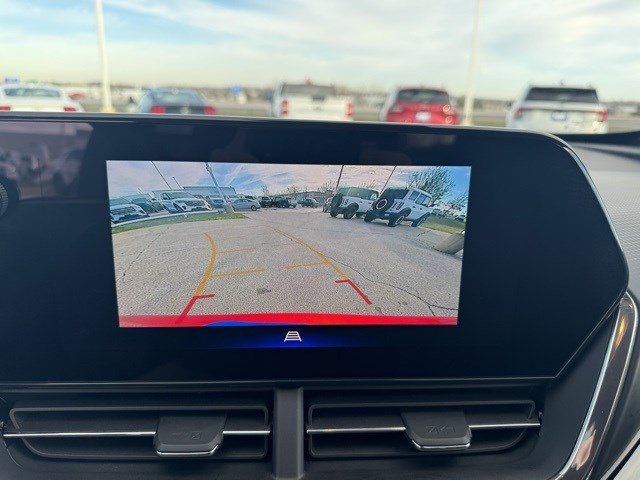 Used 2024 Chevrolet Trax RS w/ Sunroof Package image 21