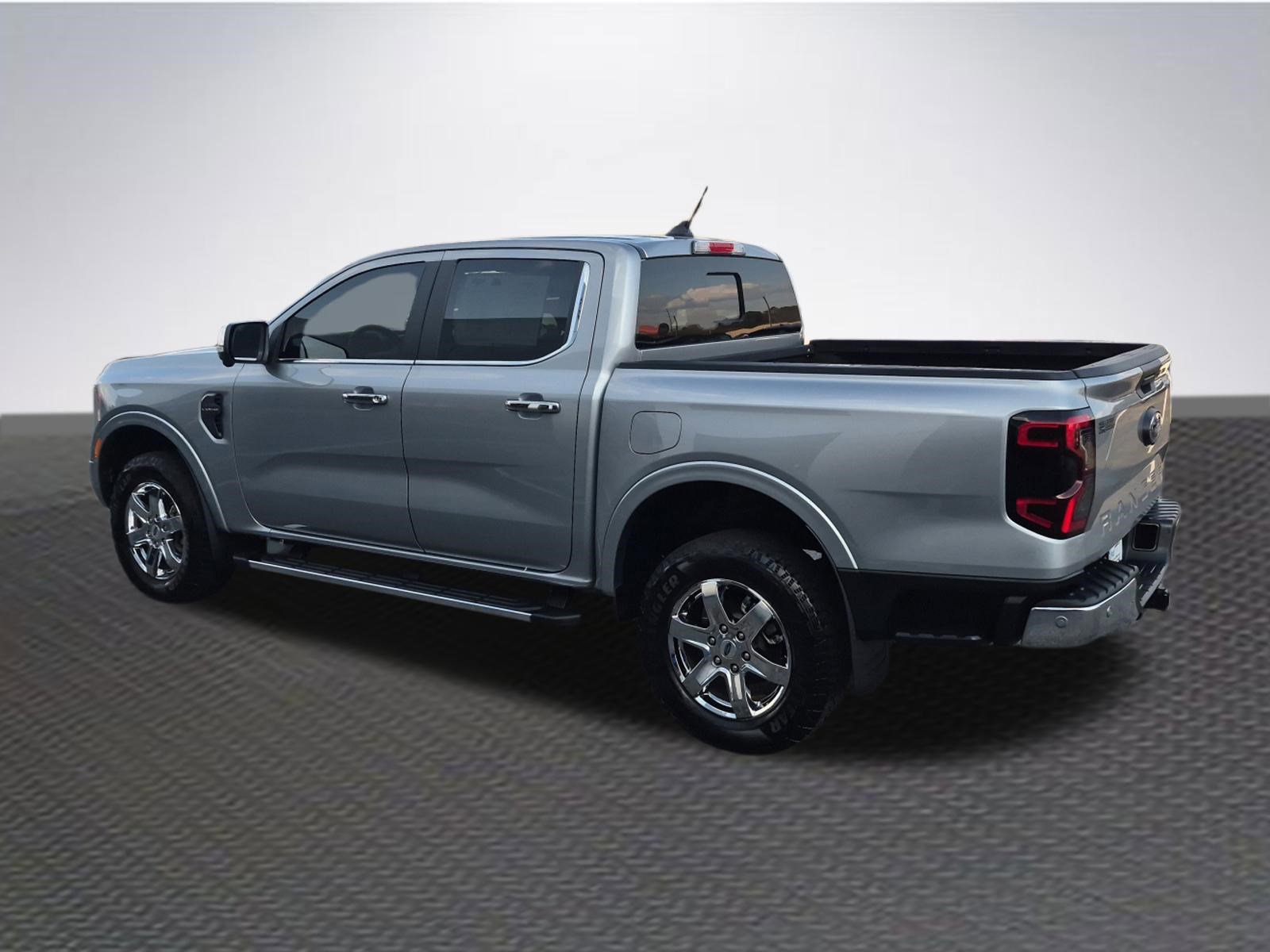 Certified 2024 Ford Ranger Lariat w/ Trailer Tow Package image 5