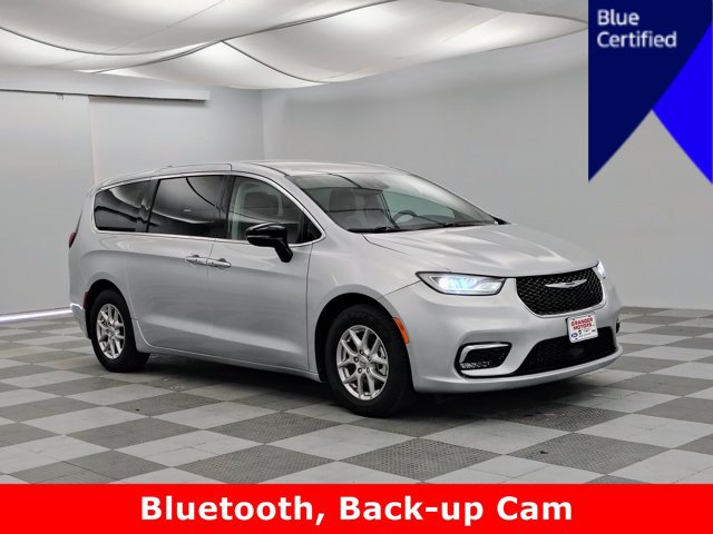 Used 2024 Chrysler Pacifica Touring-L FWD image 1