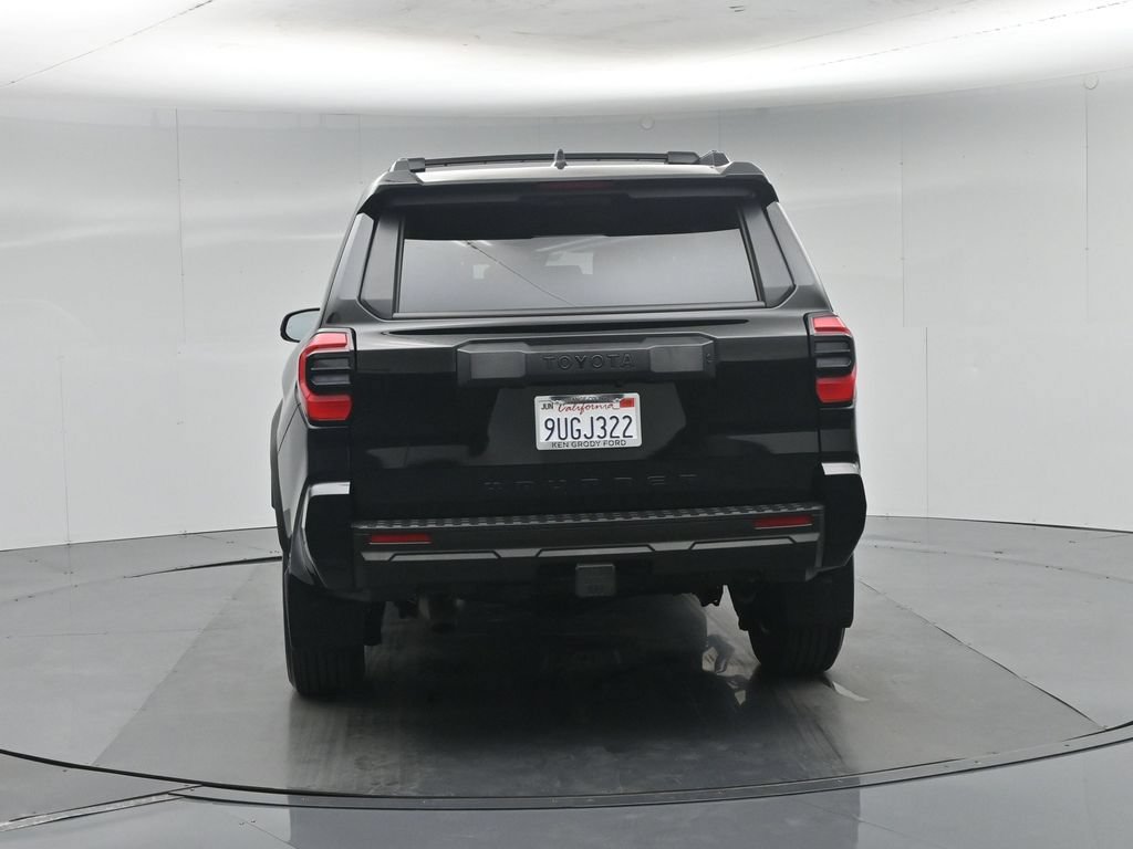 Used 2025 Toyota 4Runner SR5 AWD/4WD image 30