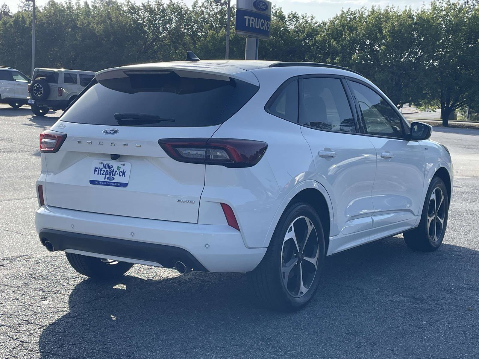 Certified 2025 Ford Escape ST-Line Elite AWD/4WD image 3