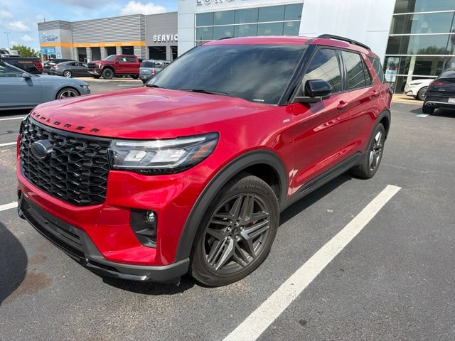 Certified 2025 Ford Explorer ST-Line w/ Premium Package RWD image 1
