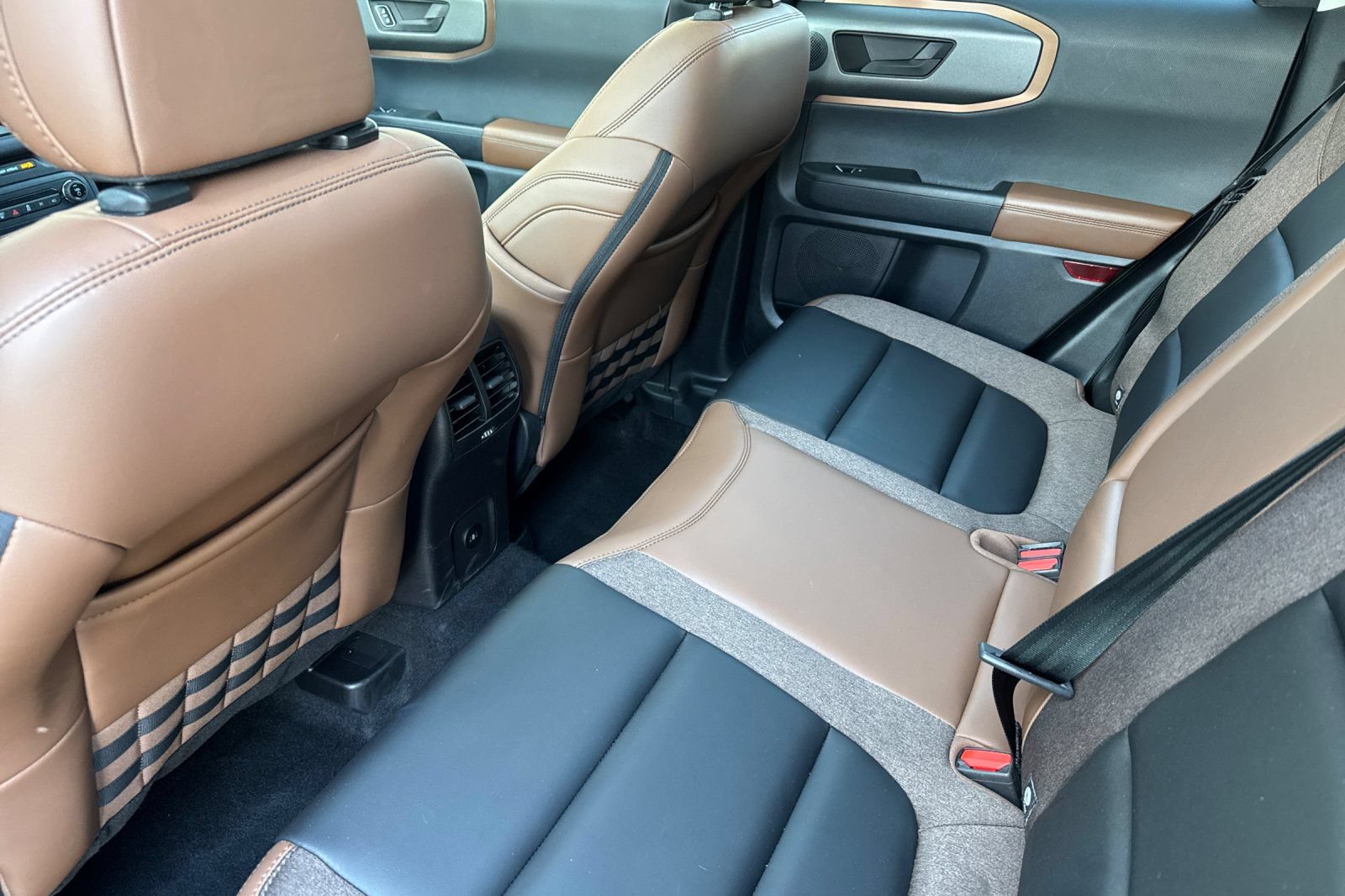 Certified 2025 Ford Bronco Sport Outer Banks w/ Outer Banks Tech Package+ AWD/4WD image 13