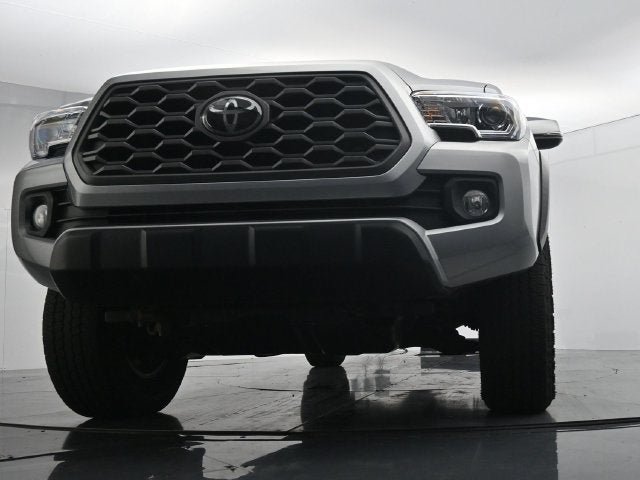 Used 2023 Toyota Tacoma TRD Off-Road AWD/4WD image 40