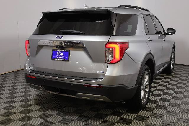 Certified 2020 Ford Explorer XLT w/ Equipment Group 202A AWD/4WD image 5