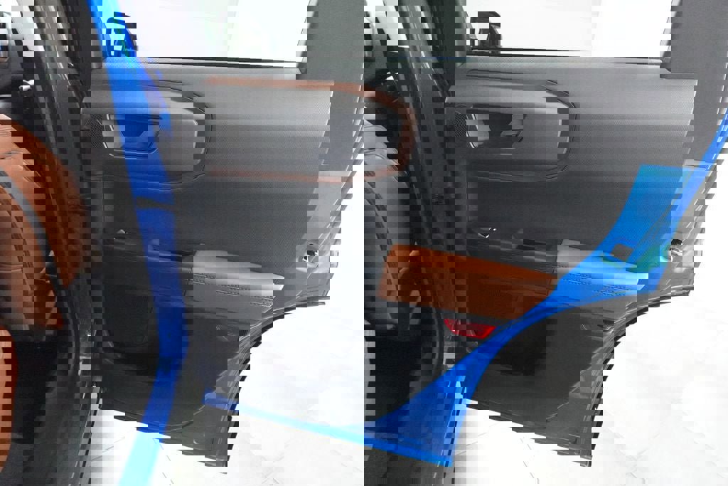 Certified 2025 Ford Bronco Sport Outer Banks w/ Outer Banks Tech Package+ AWD/4WD image 31