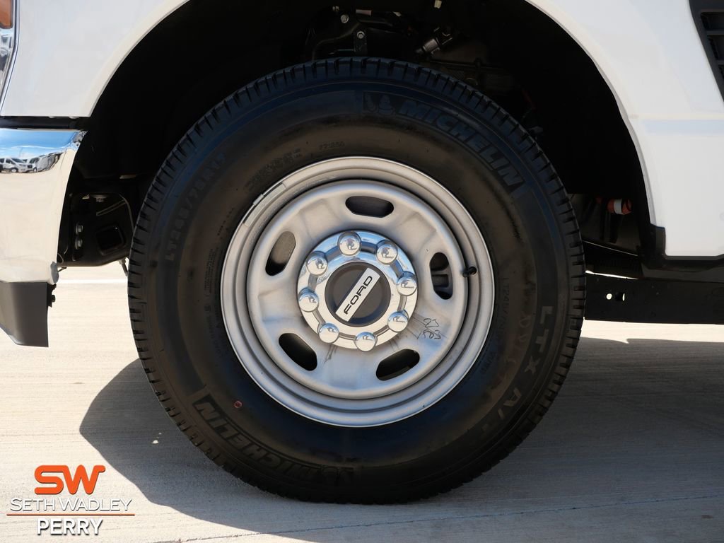 Certified 2025 Ford F250 XL w/ XL Driver Assist Package RWD image 10