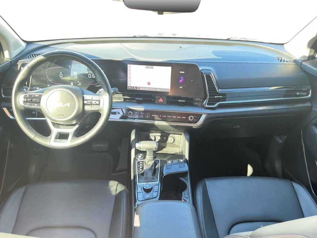 Used 2025 Kia Sportage EX FWD image 17