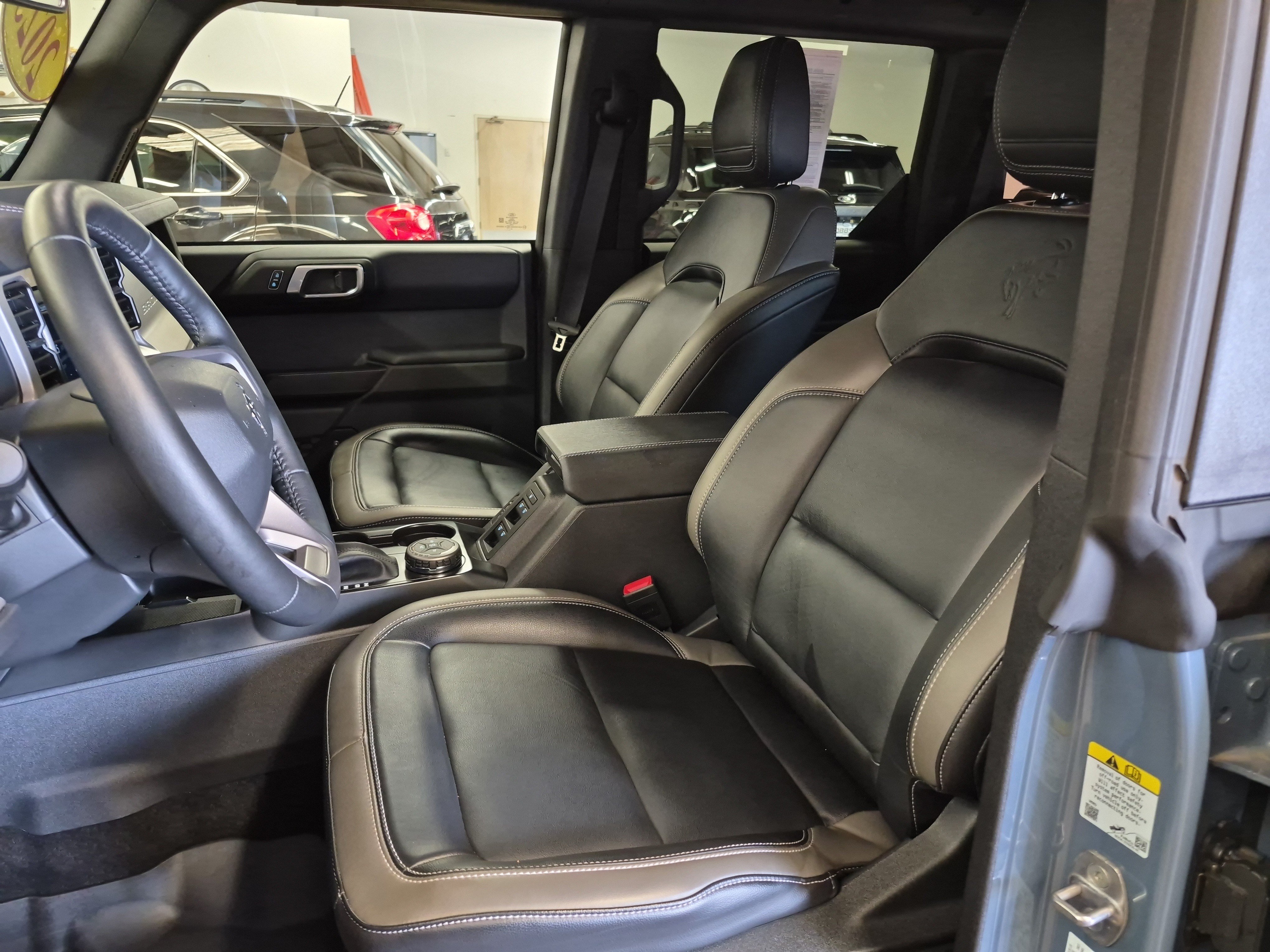 Certified 2025 Ford Bronco Outer Banks AWD/4WD image 10