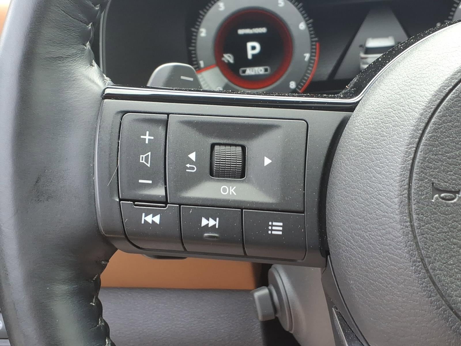 Used 2022 Nissan Pathfinder Platinum w/ Lighting Package (N93) AWD/4WD image 16