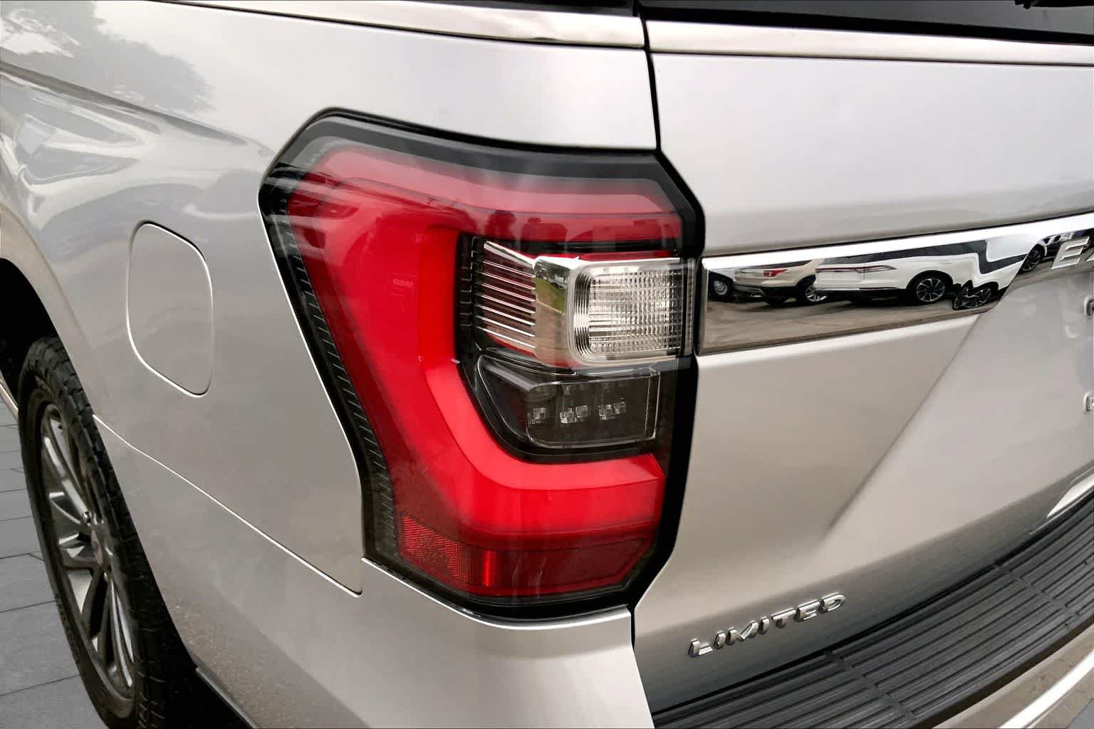 Certified 2019 Ford Expedition Max Limited RWD image 25