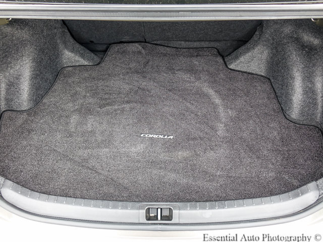 Used 2017 Toyota Corolla LE FWD image 23