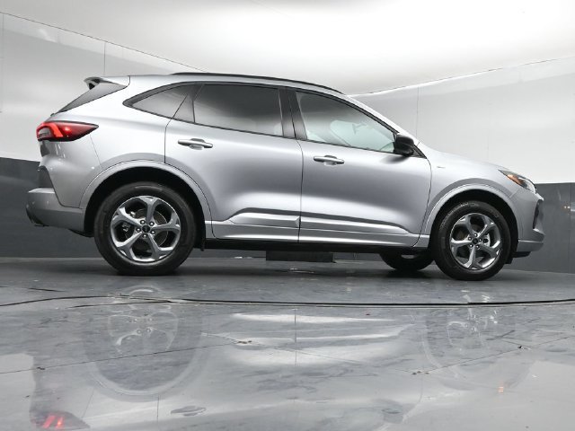 Certified 2024 Ford Escape ST-Line w/ Tech Pack #1 AWD/4WD image 43