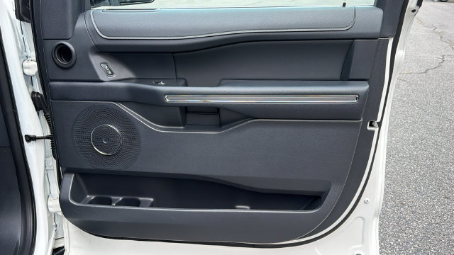 Certified 2023 Ford Expedition XLT RWD image 16
