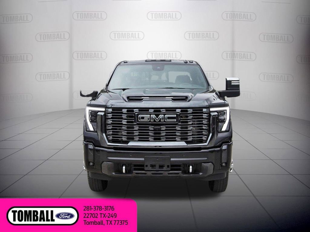 Used 2024 GMC Sierra 3500 Denali Ultimate AWD/4WD image 2