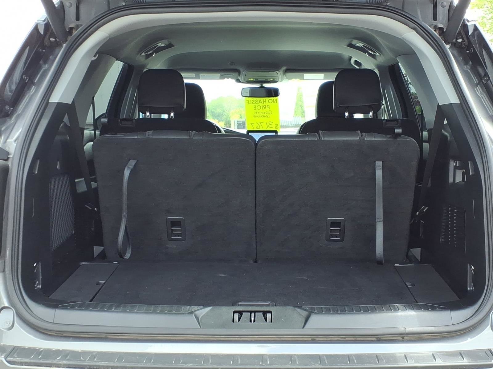 Certified 2023 Ford Explorer XLT w/ Equipment Group 202A AWD/4WD image 8