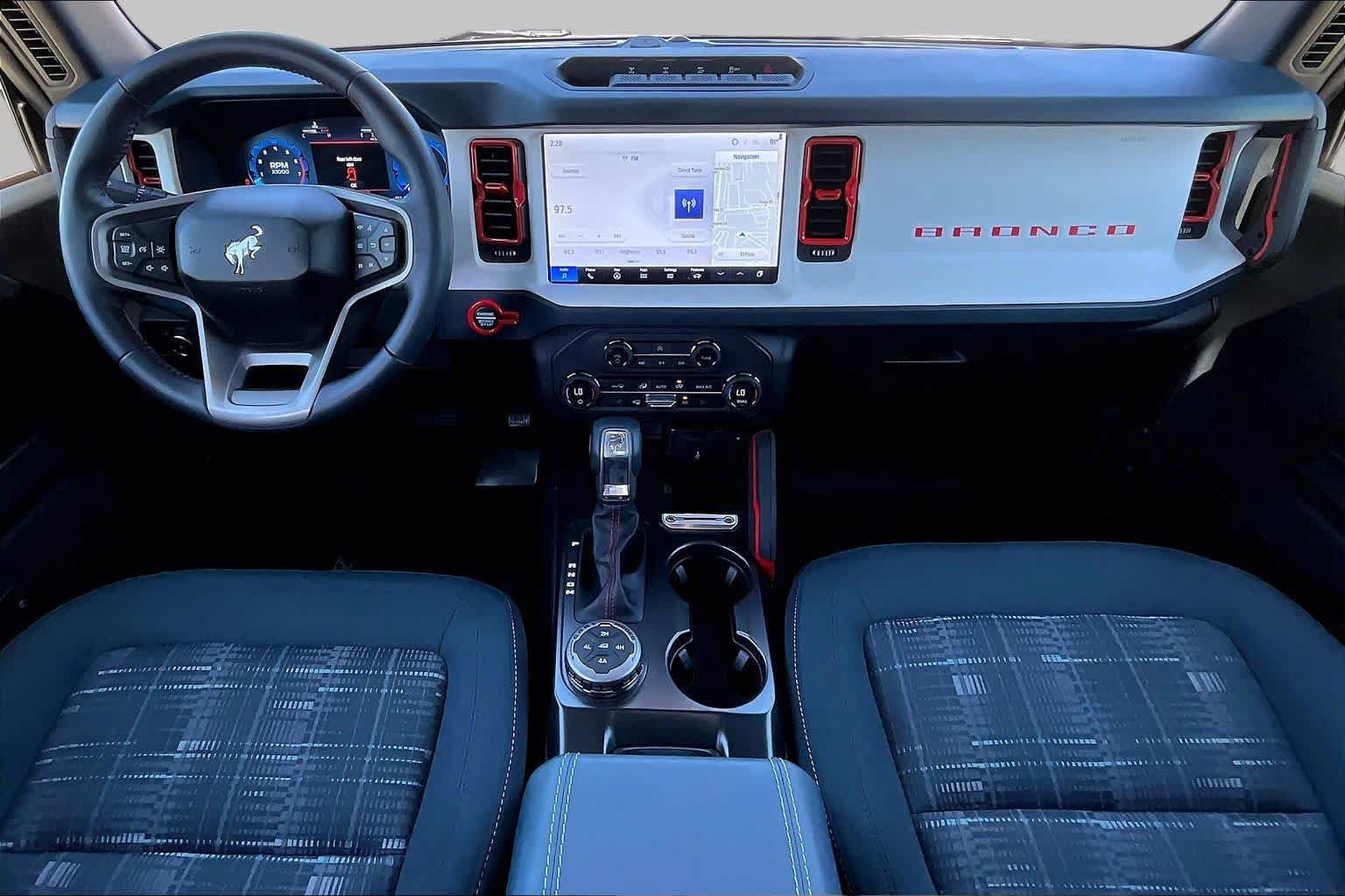 Certified 2025 Ford Bronco Heritage Edition AWD/4WD image 15