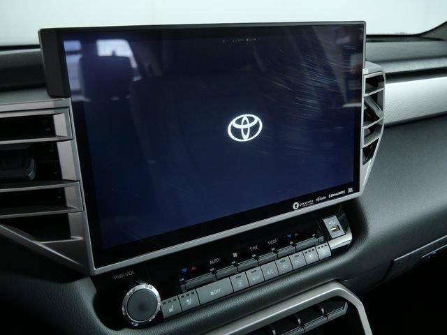 Used 2024 Toyota Tundra Limited AWD/4WD image 23