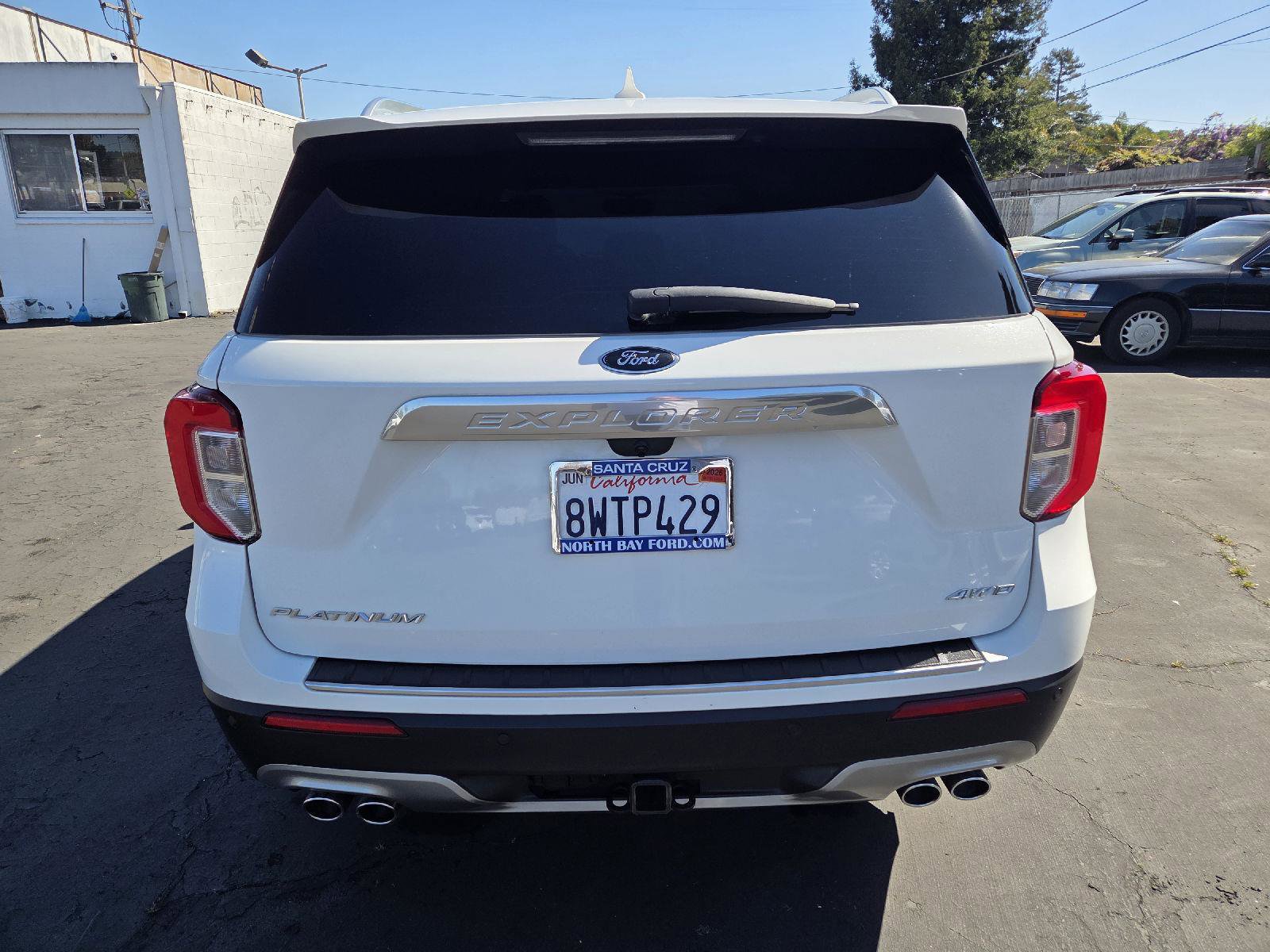 Certified 2021 Ford Explorer Platinum w/ Equipment Group 601A image 5