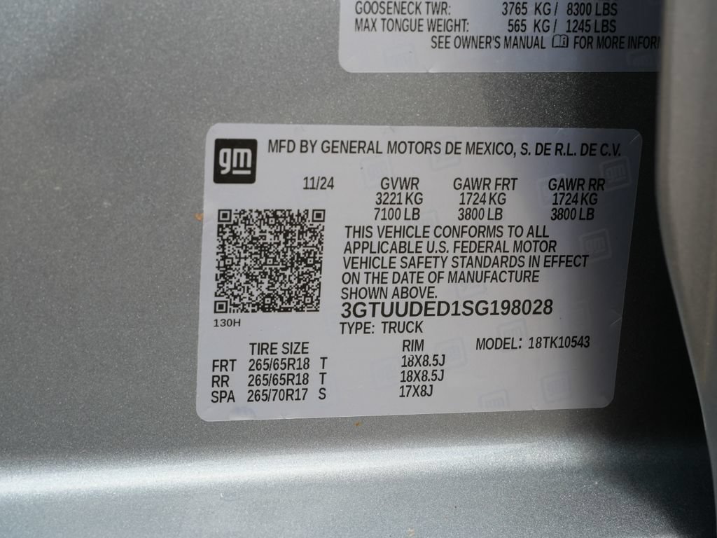 Used 2025 GMC Sierra 1500 SLT AWD/4WD image 43