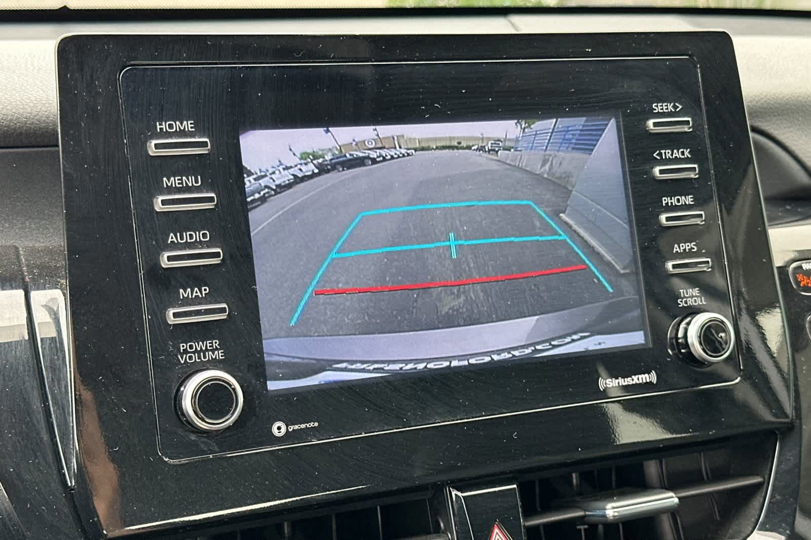 Used 2023 Toyota Camry SE image 19