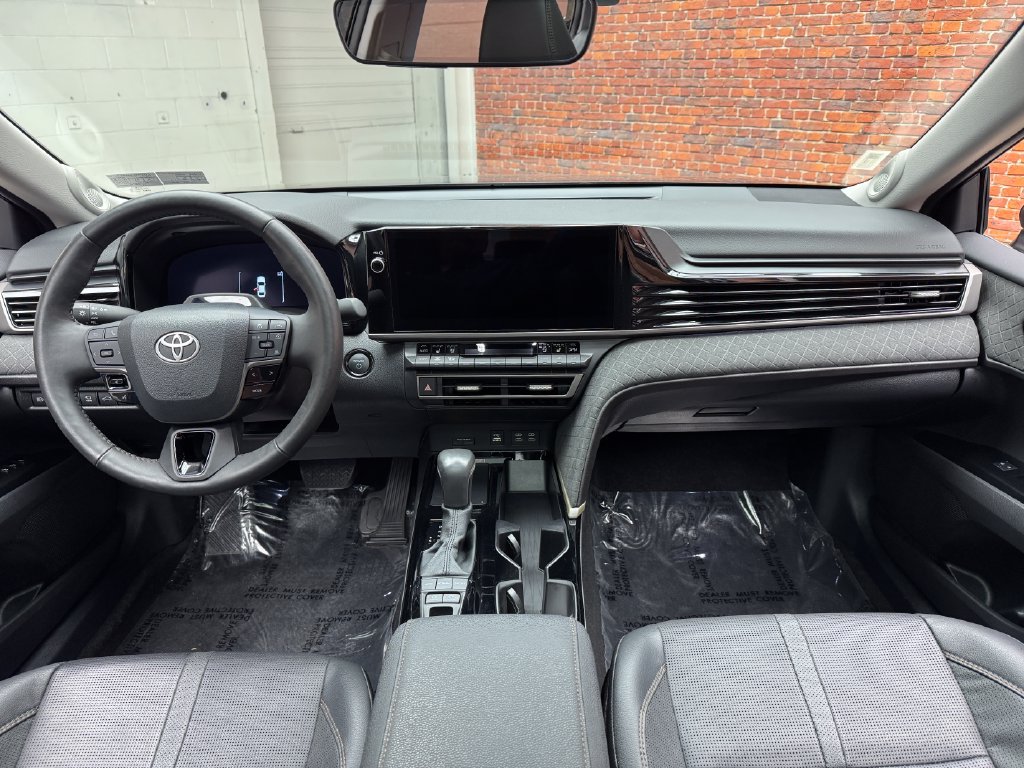 Used 2025 Toyota Camry XLE w/ Premium Plus Package AWD/4WD image 13