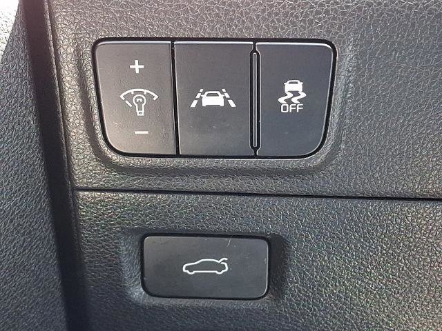 Used 2022 Kia K5 LXS image 25