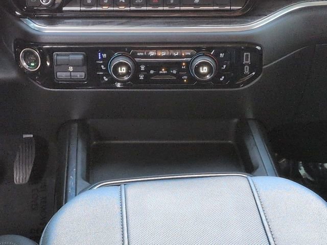 Used 2025 Chevrolet Silverado 3500 LTZ w/ LTZ Plus Package image 19