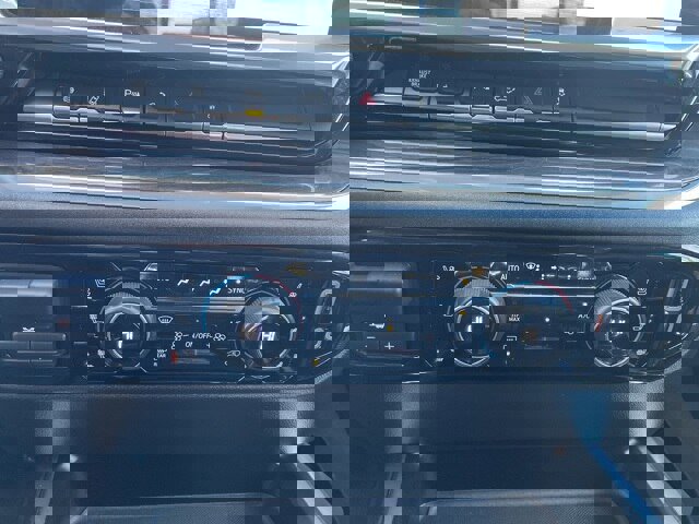 Used 2024 Chevrolet Silverado 2500 LTZ w/ LTZ Premium Package image 21