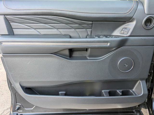 Certified 2023 Ford Expedition Platinum AWD/4WD image 16