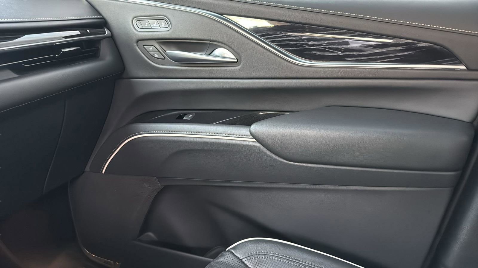 Used 2022 Cadillac Escalade Sport w/ Heavy-Duty Trailer Package image 24