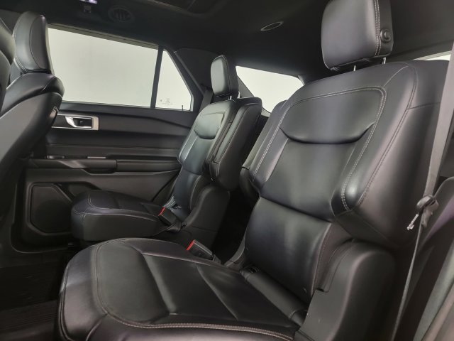 Certified 2020 Ford Explorer XLT w/ Equipment Group 202A AWD/4WD image 15