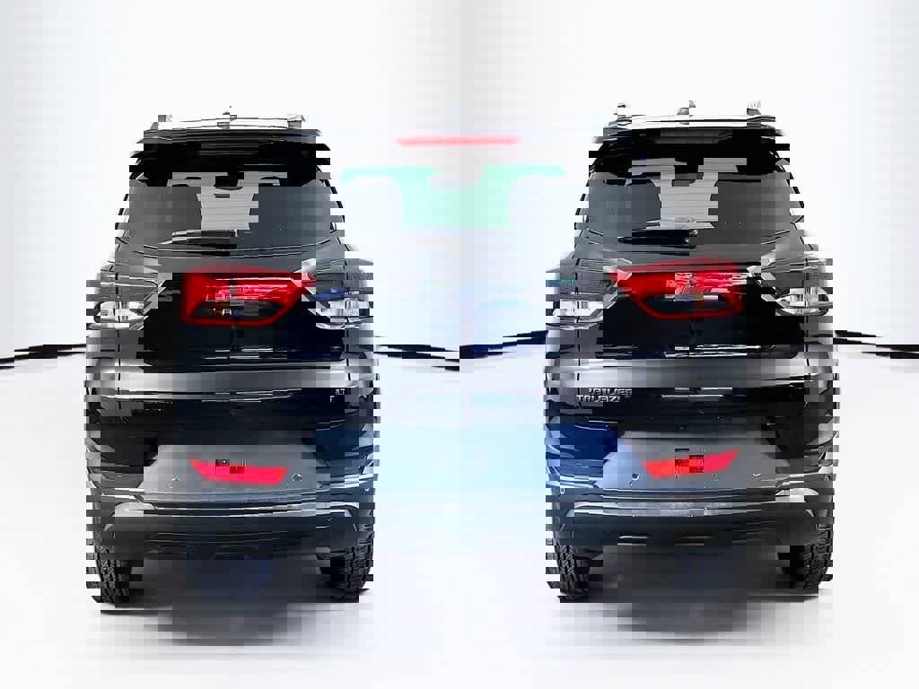 Used 2022 Chevrolet TrailBlazer LT w/ Convenience Package image 4