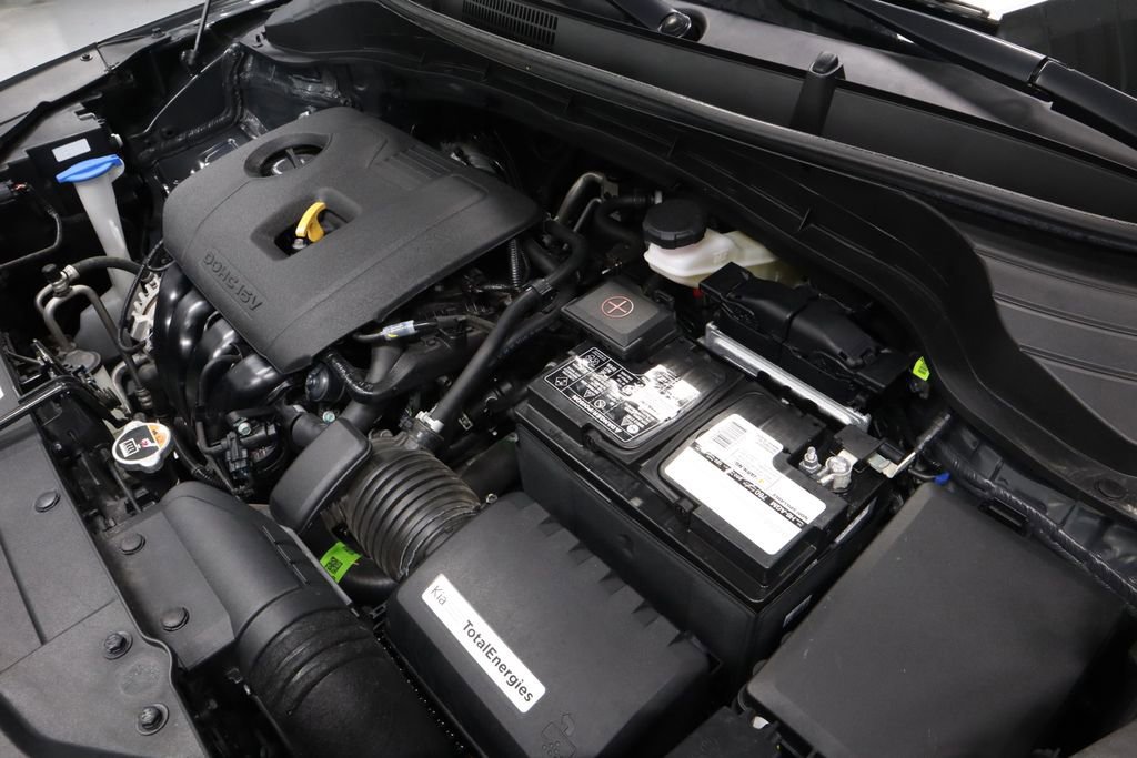 Used 2025 Kia Soul LX w/ LX Technology Package image 12