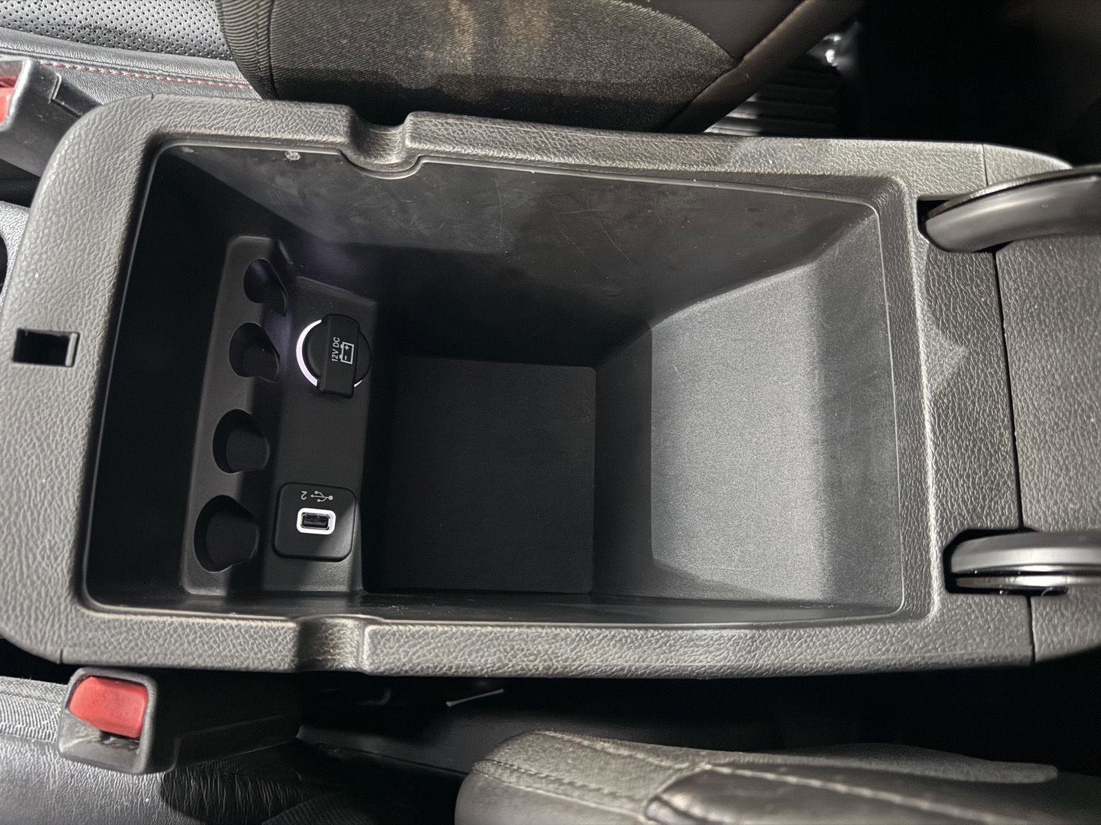 Used 2019 Jeep Cherokee Trailhawk AWD/4WD image 29