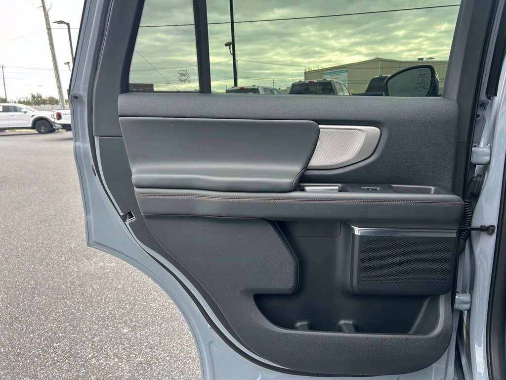 Certified 2025 Ford Expedition Active AWD/4WD image 22