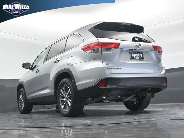 Used 2019 Toyota Highlander XLE FWD image 9