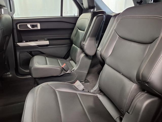 Certified 2023 Ford Explorer XLT w/ Equipment Group 202A AWD/4WD image 7
