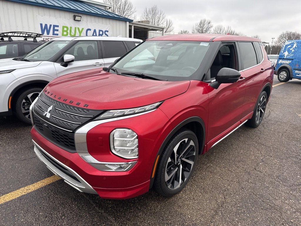 Used 2024 Mitsubishi Outlander SE