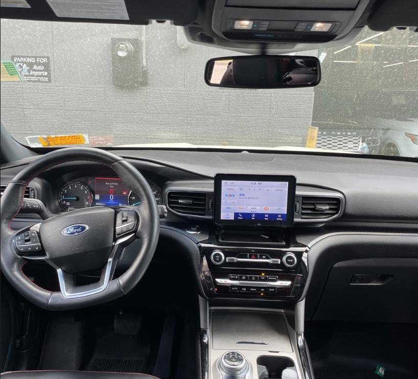 Certified 2023 Ford Explorer ST-Line AWD/4WD image 3