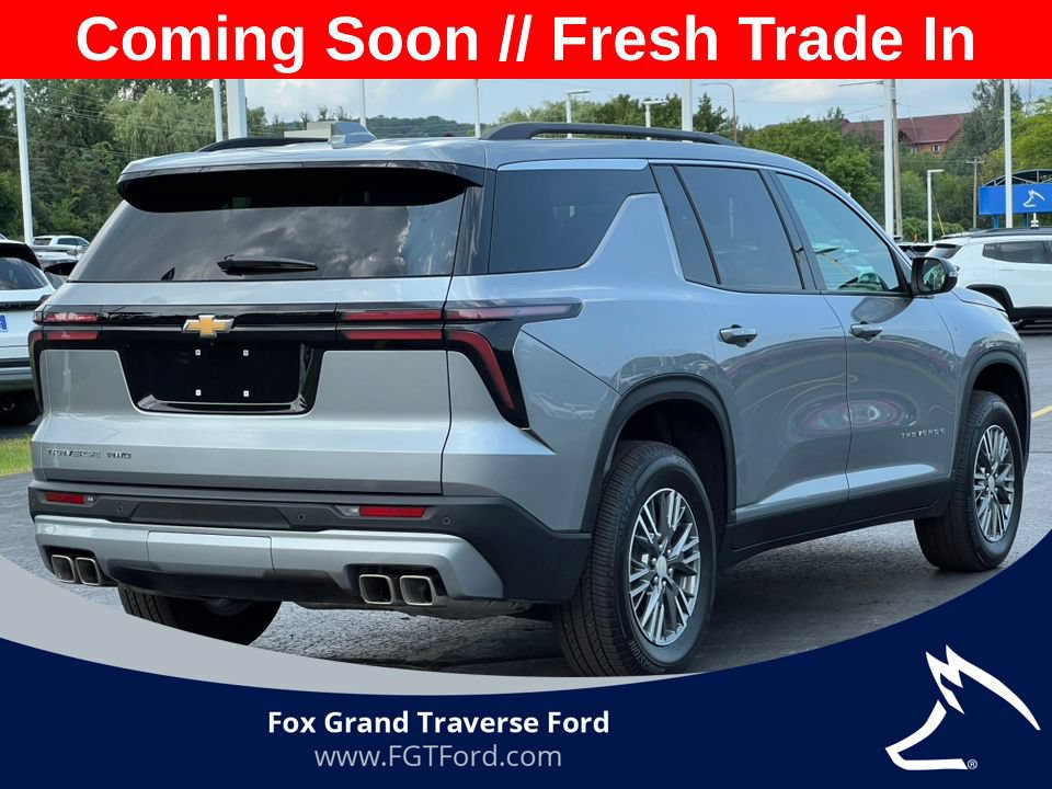 Used 2026 Chevrolet Traverse LT AWD/4WD image 10