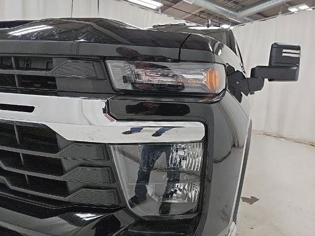 Used 2024 Chevrolet Silverado 2500 LT w/ Convenience Package image 21